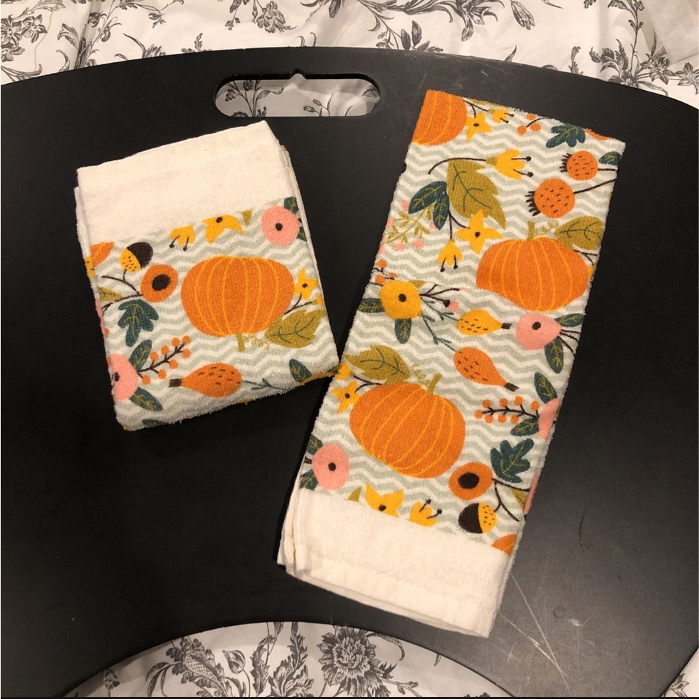 Retro Pumpkin-Walmart holiday kitchen towel set